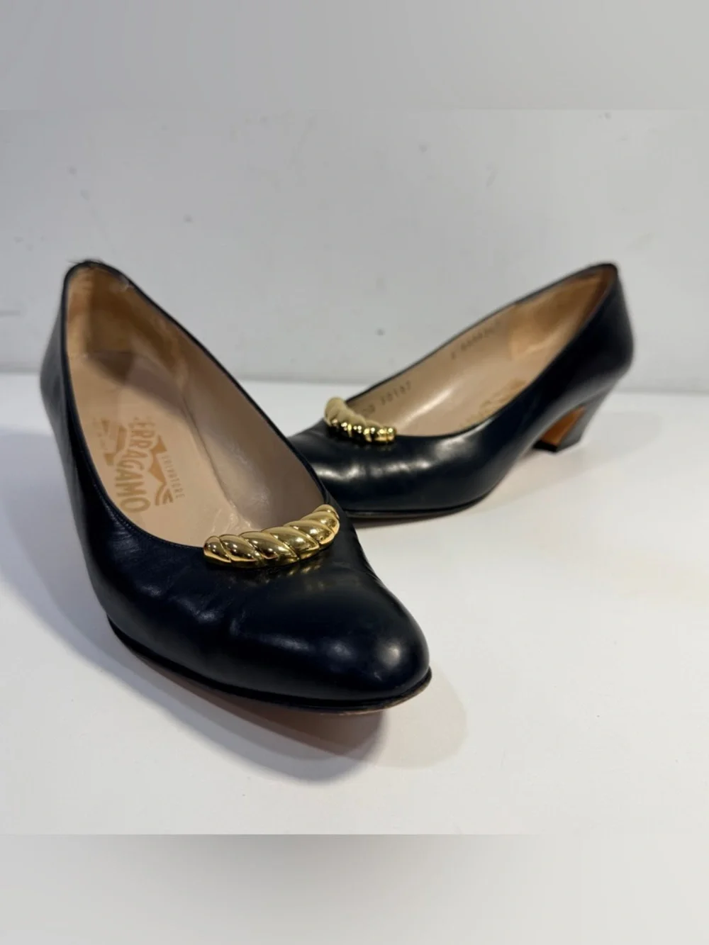 Salvatore Ferragamo Black Leather Flats with Gold Twist Accente